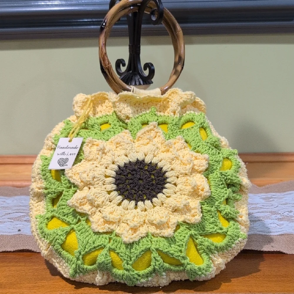 NWOT HANDMADE One Of A Kind - Crochet Sunflower Bag - Green and Yellow - Picture 2 of 7